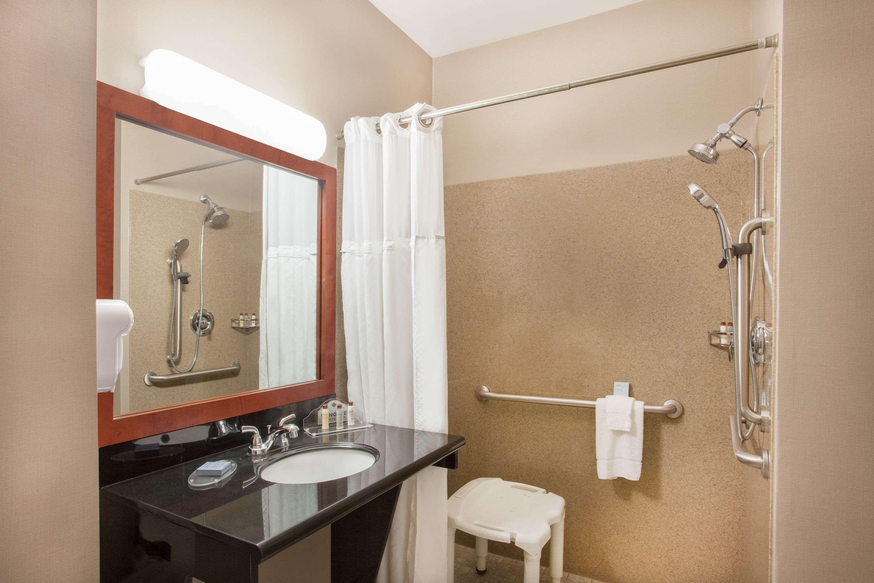 Wingate By Wyndham Columbia Hotell Exteriör bild